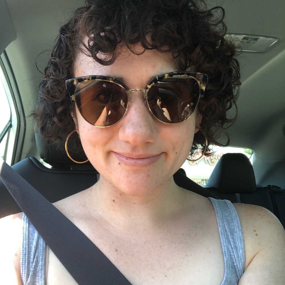 Meet your Posher, Rebecca